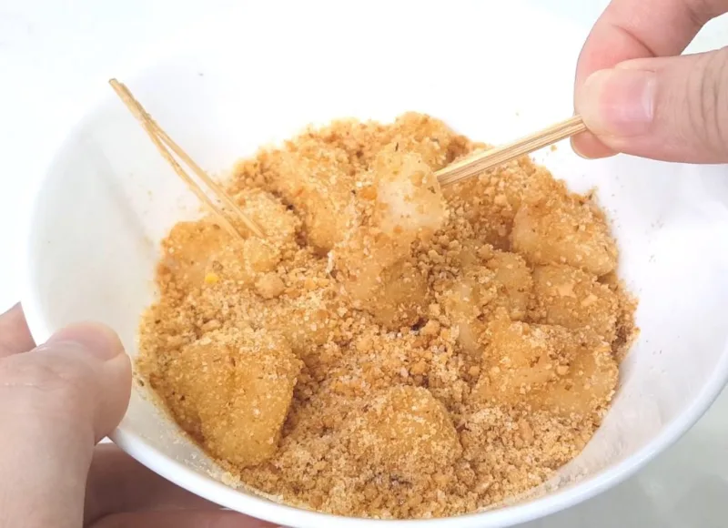 Muah Chee (麻糍)