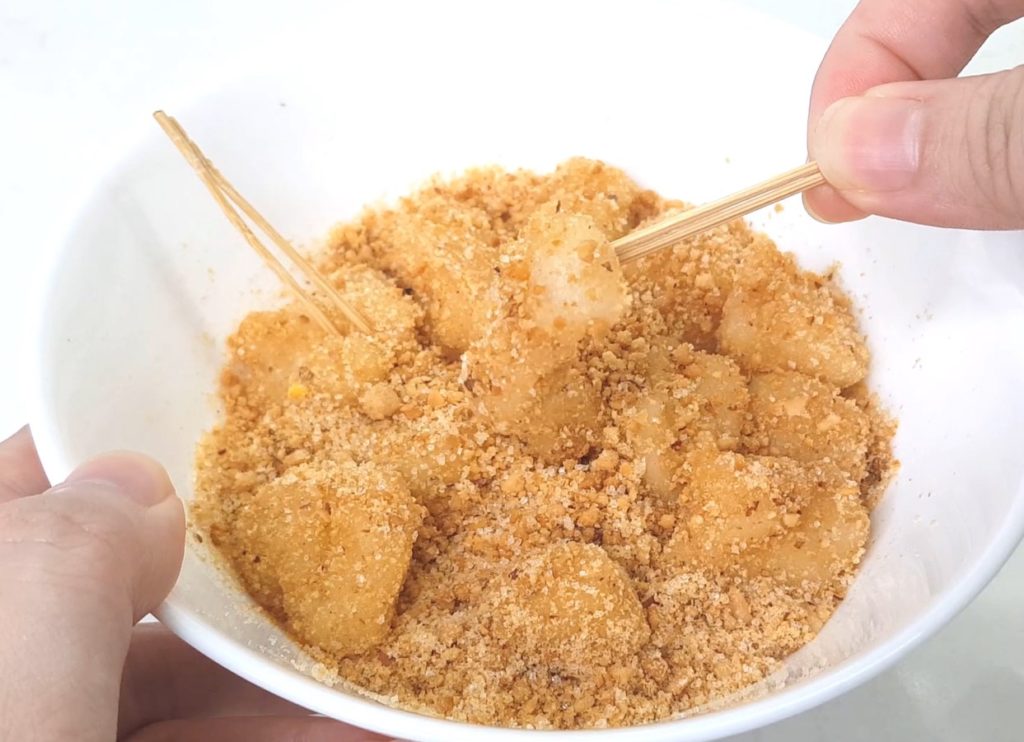 Muah Chee (麻糍)